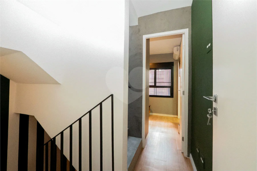 Casa em Condomínio | 98,40 m² | 2 Suítes | Rooftop com Jacuzzi | 2 Vagas | Porteira Fechada
