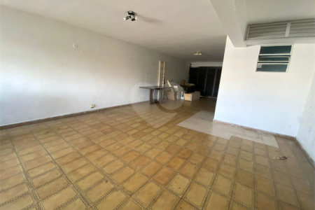 Sobrado à venda com 3 quartos, sendo 1 suíte, em Chácara Inglesa, São Paulo, SP