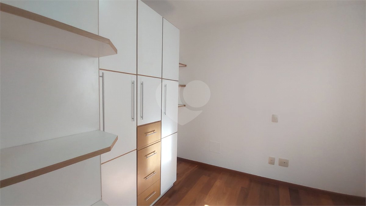 Casa para alugar com 3 quartos, sendo 1 suíte, no condomínio Santanna, São Paulo - SP