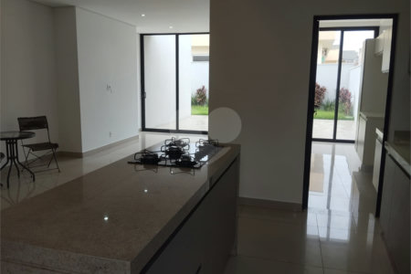 Casa à venda com 3 suítes em Condomínio Buona Vita, Araraquara, SP