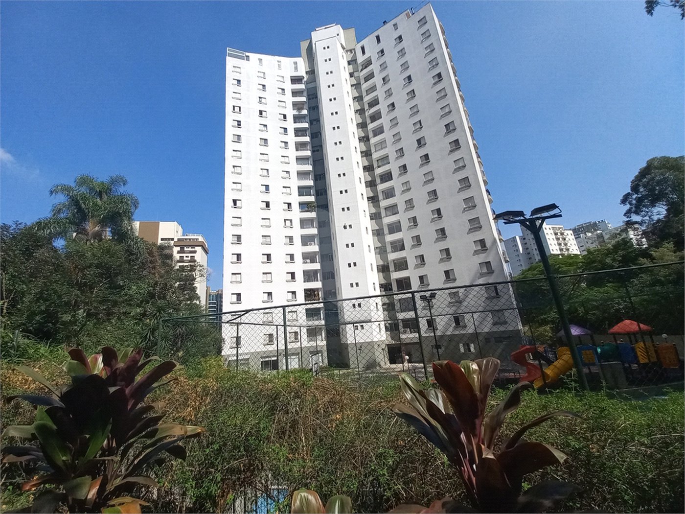 Apartamento à venda com 3 quartos, sendo 1 suíte, em Vila Andrade, São Paulo, SP