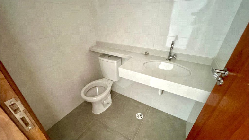 Sobrado à venda com 3 quartos, sendo 1 suíte, em Vila Isolina Mazzei, São Paulo, SP
