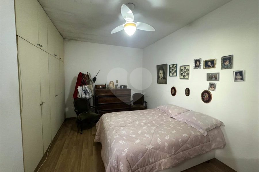Casa à venda com 4 quartos, sendo 2 suítes, em Jardim São Bento, São Paulo, SP