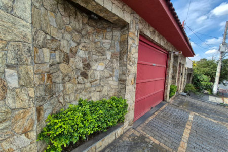 Casa à venda com 3 quartos, sendo 1 suíte, em Parque São Domingos, São Paulo, SP
