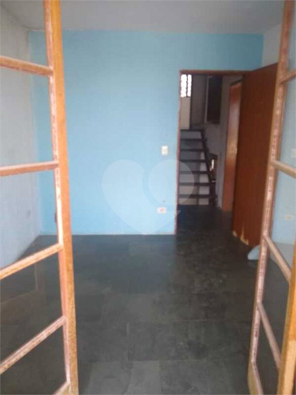 Sobrado à venda com 3 quartos, sendo 1 suíte, em Jardim Santa Luiza, Sorocaba, SP