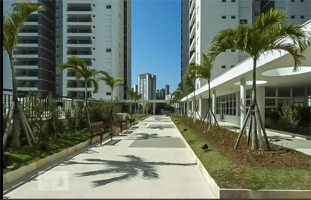 Apartamento à venda ou para alugar com 3 quartos, sendo 1 suíte, em Parque Reboucas, São Paulo, SP