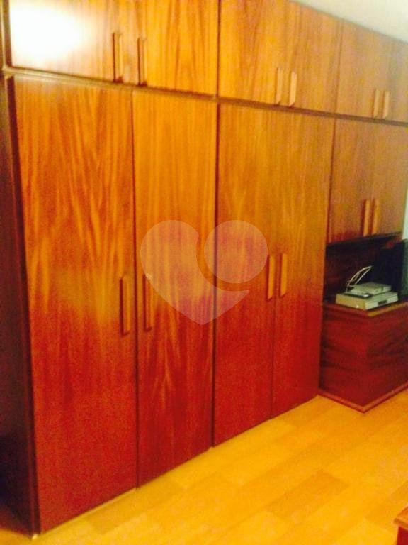 Casa à venda com 3 quartos, sendo 1 suíte,  no condomínio Praça Doutor José Augusto César,12, São Paulo - SP