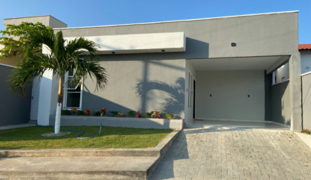 Casa à venda com 3 quartos, sendo 2 suítes, no condomínio PORTO LAGOA, Aquiraz - CE