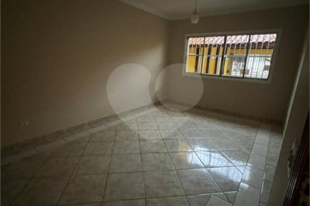 Sobrado à venda com 3 quartos, sendo 1 suíte, em Vila Piauí, São Paulo, SP