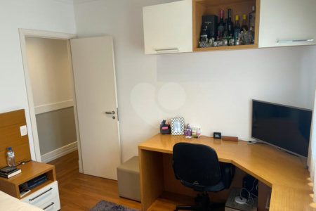 Apartamento à venda com 3 suítes em Vila Gertrudes, São Paulo, SP