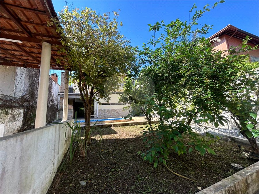 Sobrado à venda ou para alugar com 4 quartos, sendo 1 suíte, em Santo Amaro, São Paulo, SP