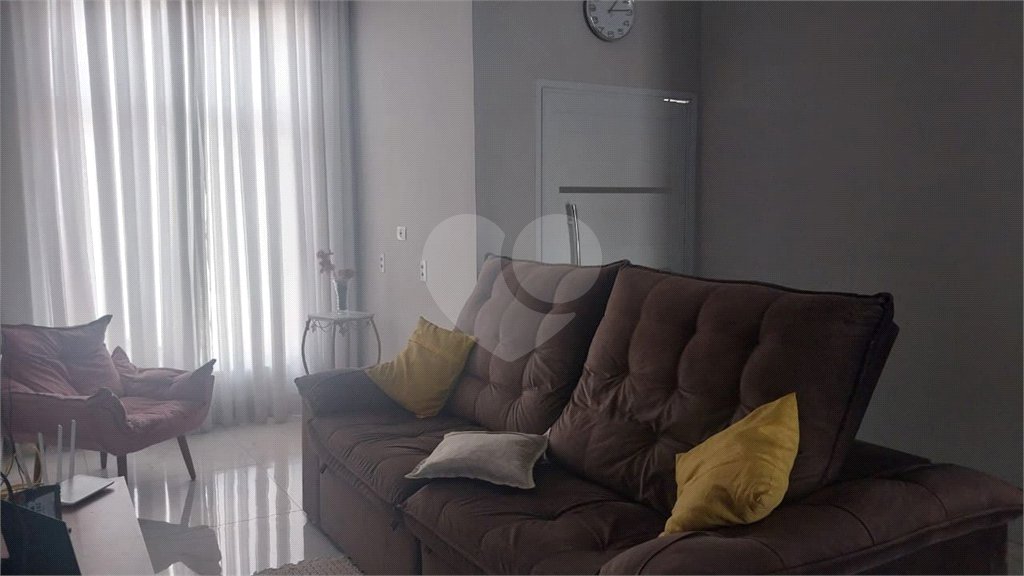 Casa à venda com 2 quartos, sendo 1 suíte, no condomínio Horto Florestal Villagio, Sorocaba - SP