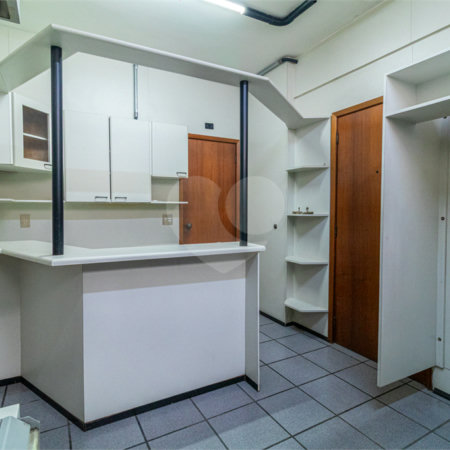 Apartamento à venda com 3 quartos, sendo 1 suíte, em Higienópolis, São Paulo, SP