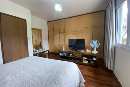 Sobrado à venda com 3 quartos, sendo 1 suíte,  em Vila Nivi, São Paulo, SP