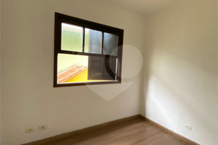 Sobrado à venda com 3 quartos, sendo 1 suíte, em Vila dos Remédios, São Paulo, SP