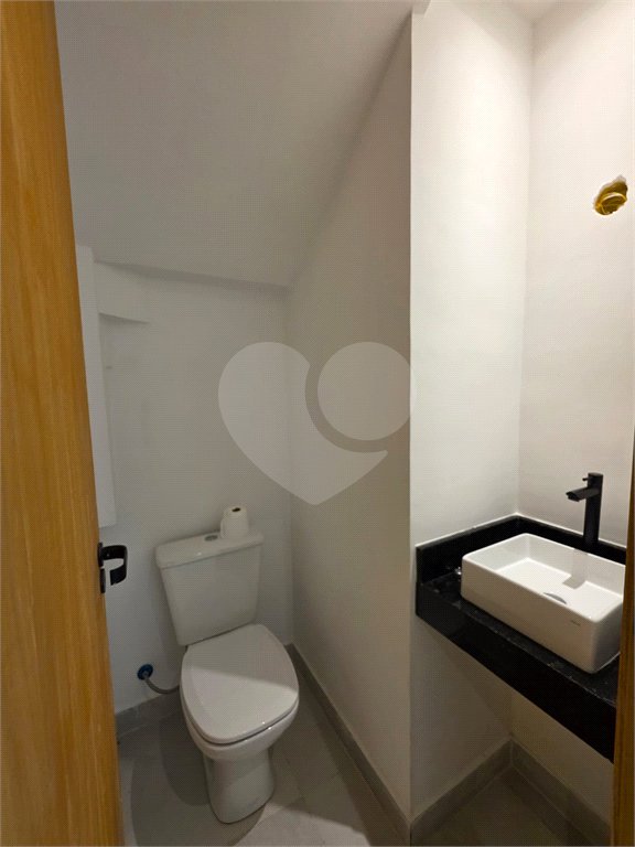 Sobrado à venda com 3 quartos, sendo 1 suíte, em Vila Gumercindo, São Paulo, SP