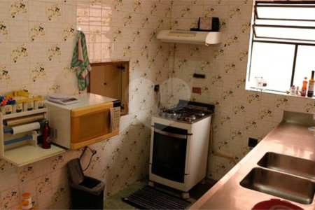 Sobrado à venda com 4 quartos, sendo 1 suíte,  em Brooklin Paulista, São Paulo, SP