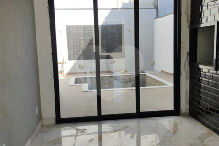 Casa à venda com 3 suítes no condomínio Aruã Brisas, Mogi das Cruzes - SP