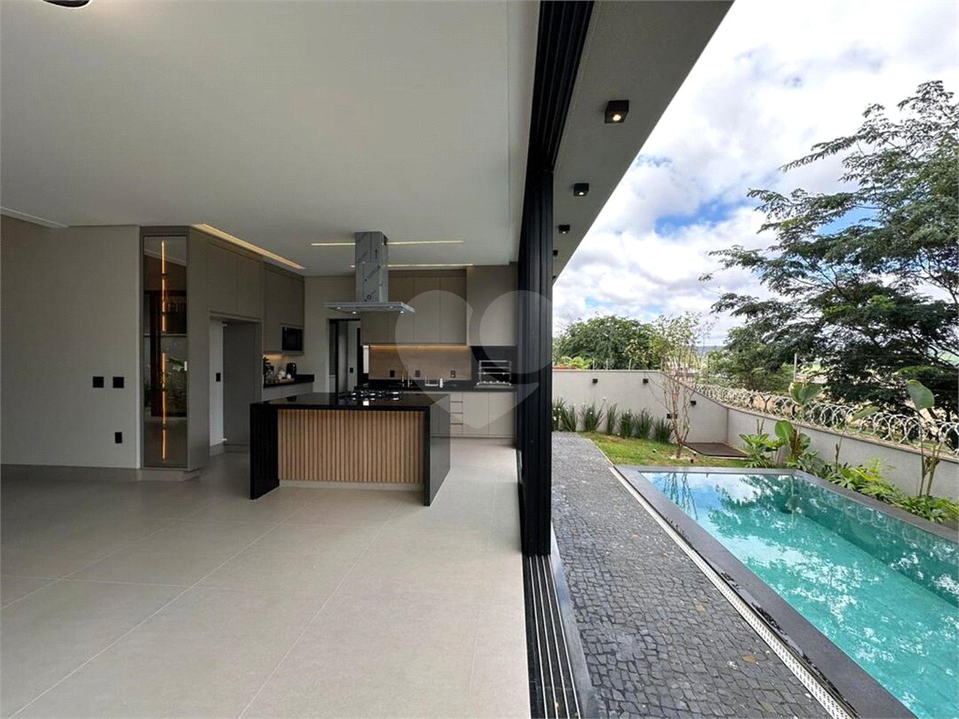 Casa à venda com 4 suítes no condomínio Terras de Florença, Ribeirão Preto - SP