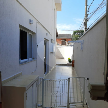 Sobrado à venda com 3 quartos, sendo 1 suíte, em Vila Suissa, Mogi das Cruzes, SP