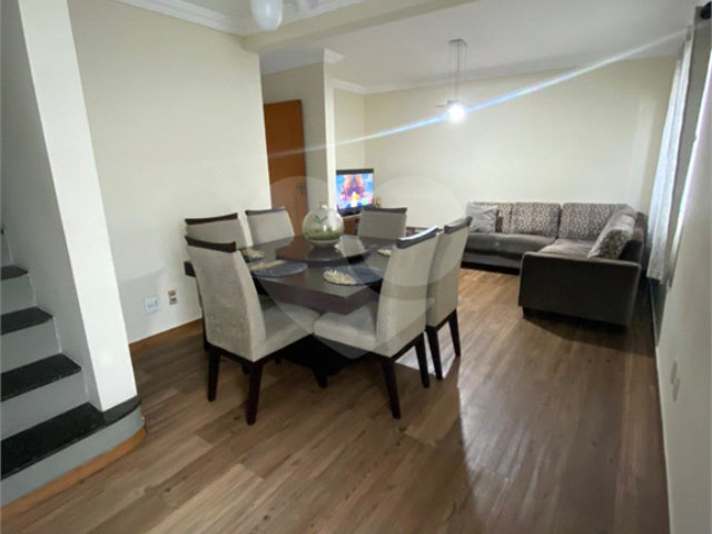 Casa à venda com 3 quartos, sendo 1 suíte,  no condomínio Regina, São Paulo - SP