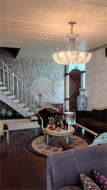 Casa à venda com 4 suítes em Vila Pirajussara, São Paulo, SP