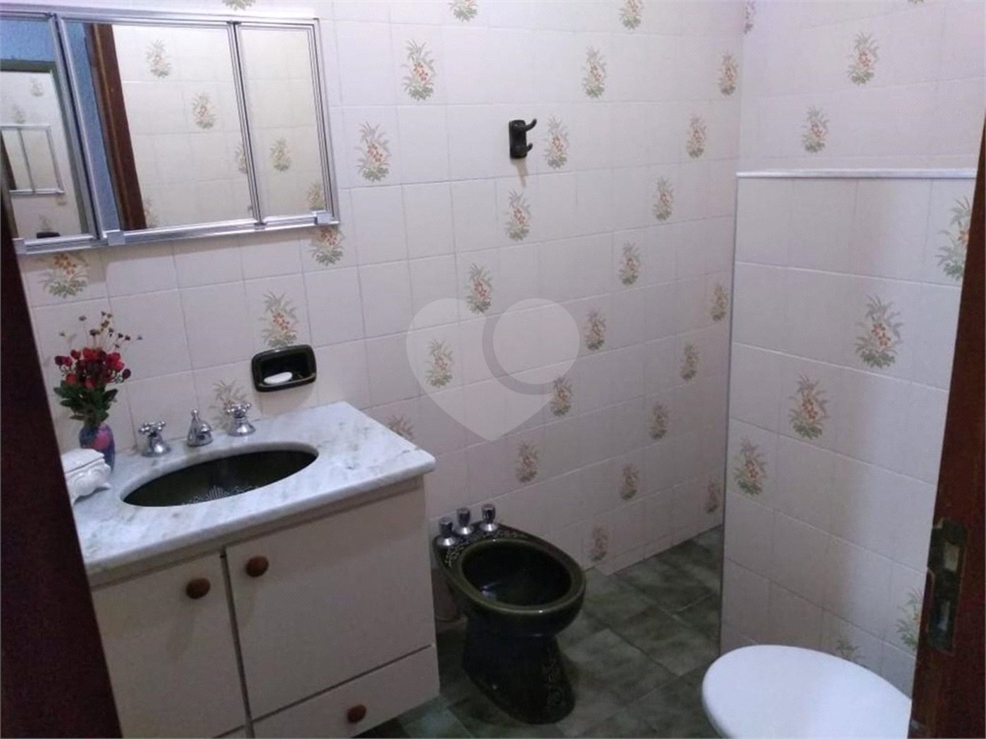 Casa à venda com 3 quartos, sendo 1 suíte, no Centro, Vinhedo, SP
