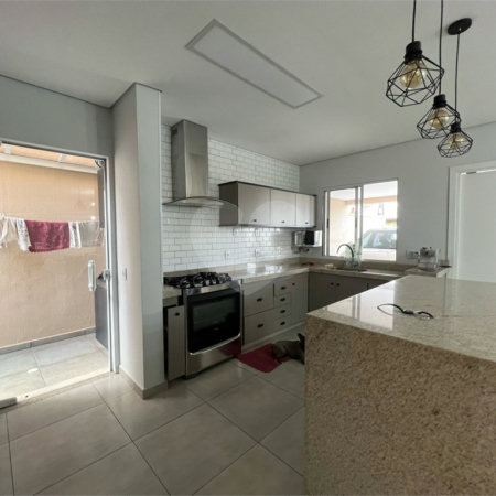 Casa à venda com 3 quartos, sendo 2 suítes,  no condomínio Villa Bella, Sorocaba - SP