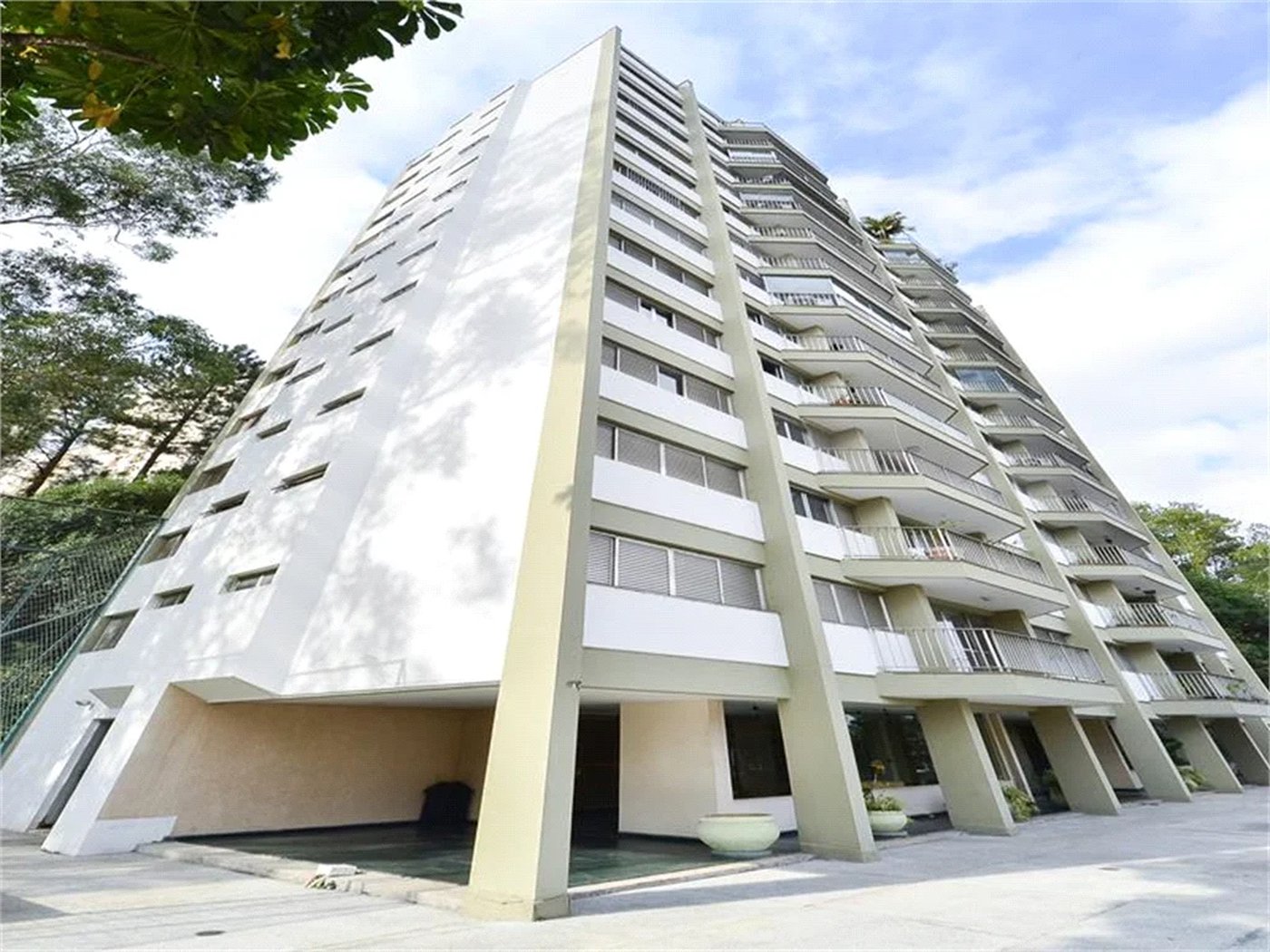 Apartamento à venda com 2 suítes em Vila Andrade, São Paulo, SP