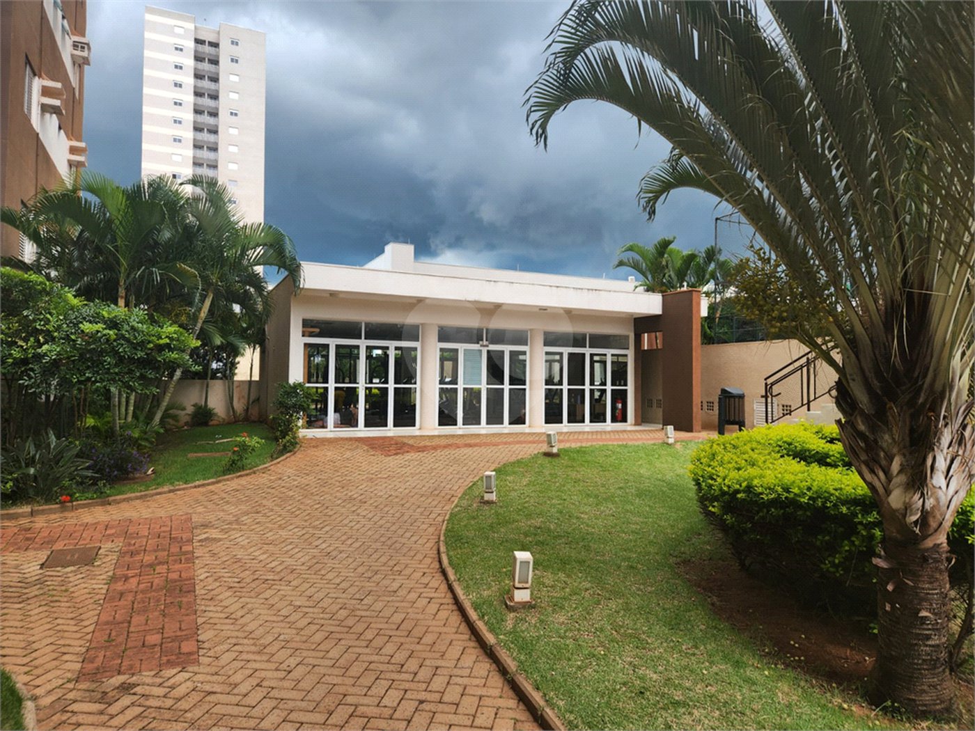 Apartamento à venda com 3 quartos, sendo 1 suíte, em Jardim dos Manacás, Araraquara, SP