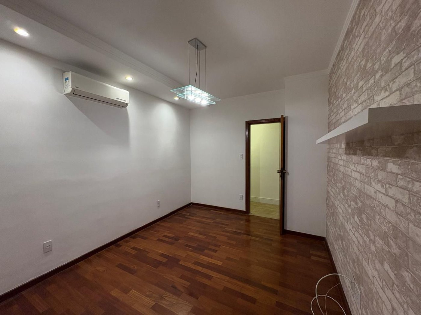 Apartamento com 3 dormitórios à venda, 145 m² por R$ 1.350.000,00 - Pompéia - Santos/SP