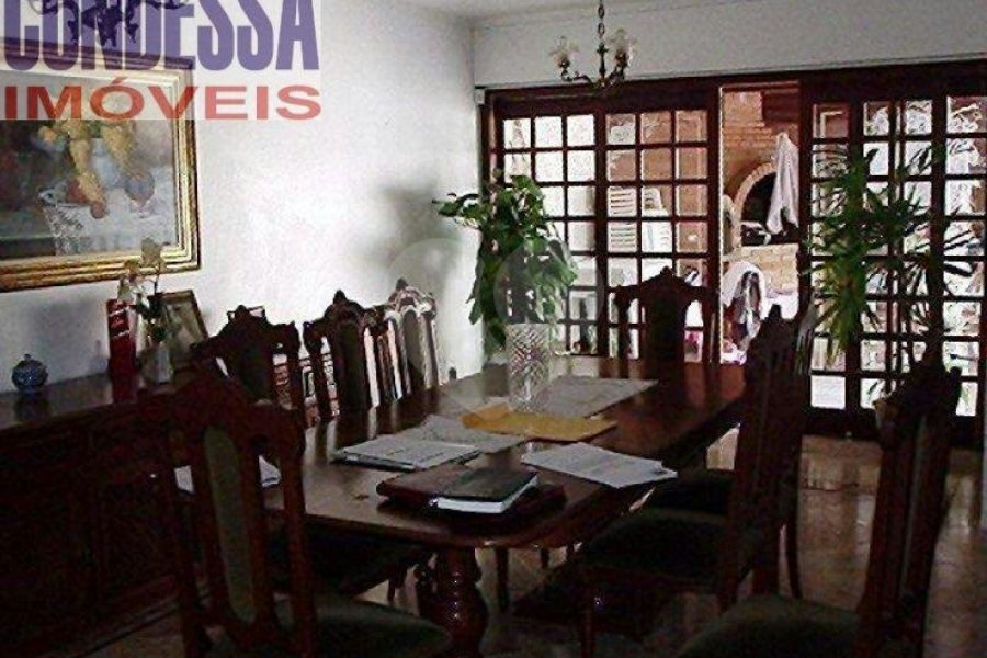 Sobrado à venda com 5 quartos, sendo 2 suítes, em Horto Florestal, São Paulo, SP