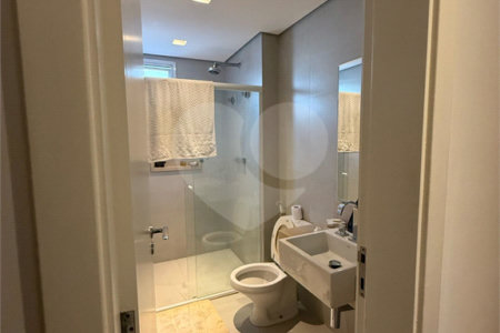Casa à venda com 4 suítes no condomínio East Village, São Paulo - SP