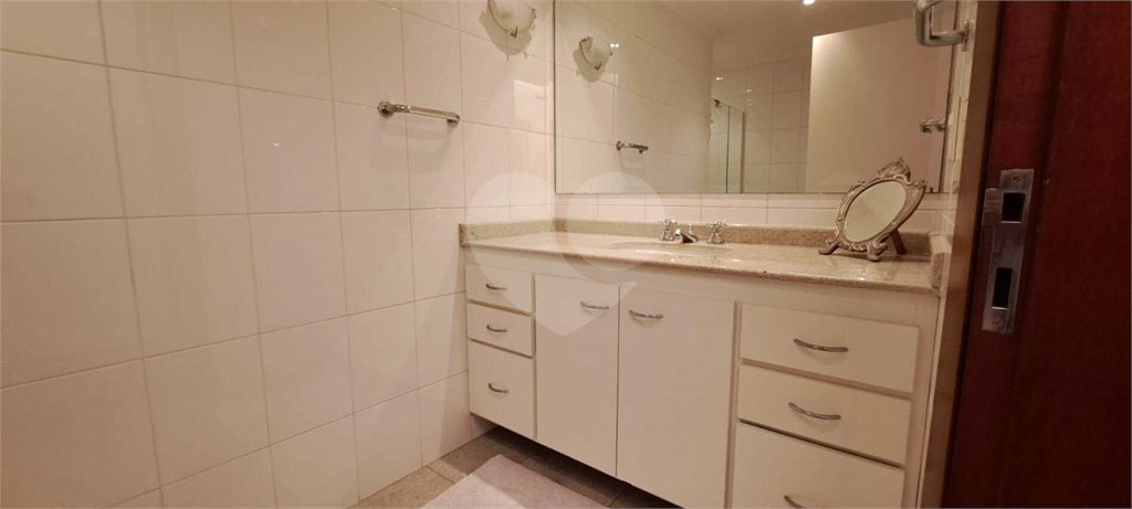 Apartamento para alugar com 3 quartos, sendo 1 suíte, em Jardim Paulista, São Paulo, SP