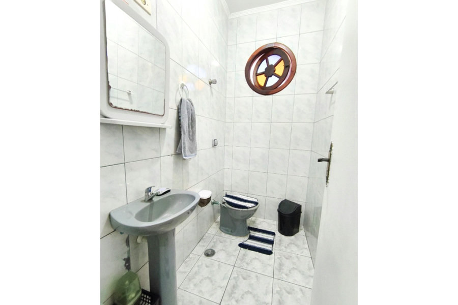 Casa à venda com 3 quartos, sendo 1 suíte, no condomínio Res Crisciúma, São Paulo - SP