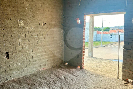 Casa à venda com 4 quartos, sendo 2 suítes, em Portal dos Pinheiros II, Itapetininga, SP