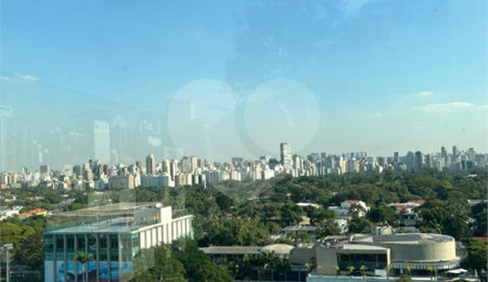 Apartamento à venda com 3 quartos, sendo 1 suíte,  em Cerqueira César, São Paulo, SP