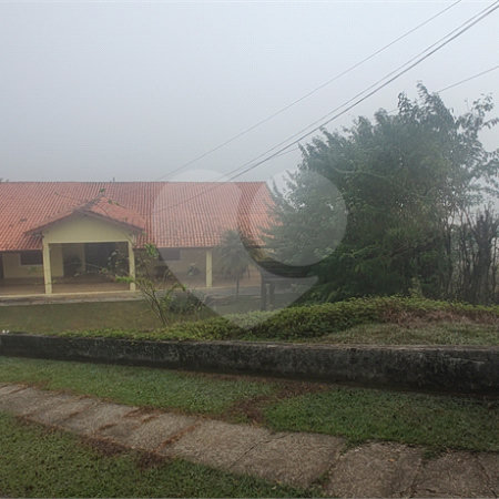 Chácara à venda com 3 quartos, sendo 1 suíte,  no Centro, Nazaré Paulista, SP