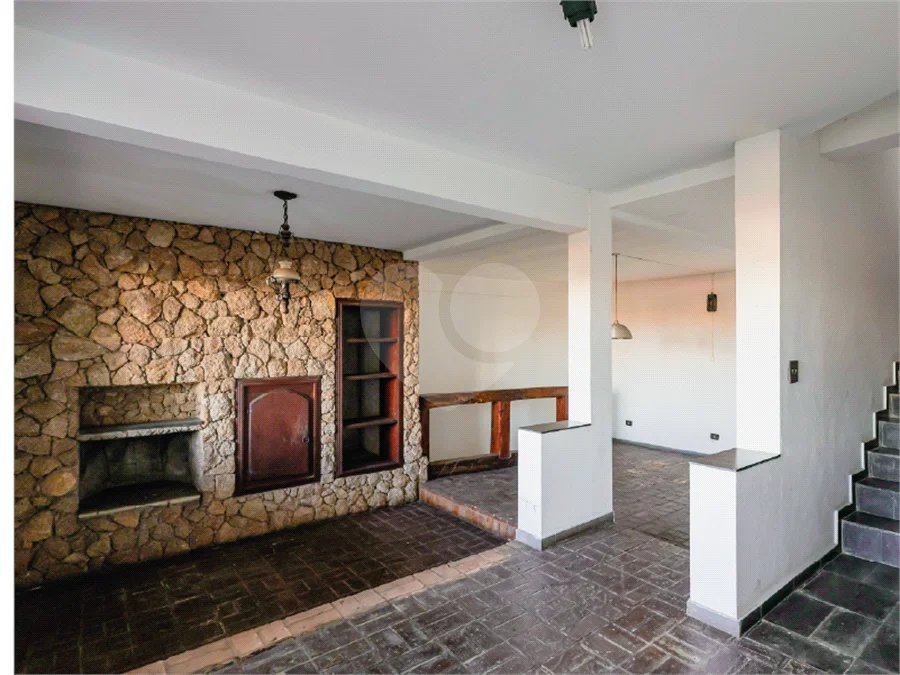 Sobrado à venda com 3 quartos, sendo 1 suíte,  em Jardim Leonor, São Paulo, SP