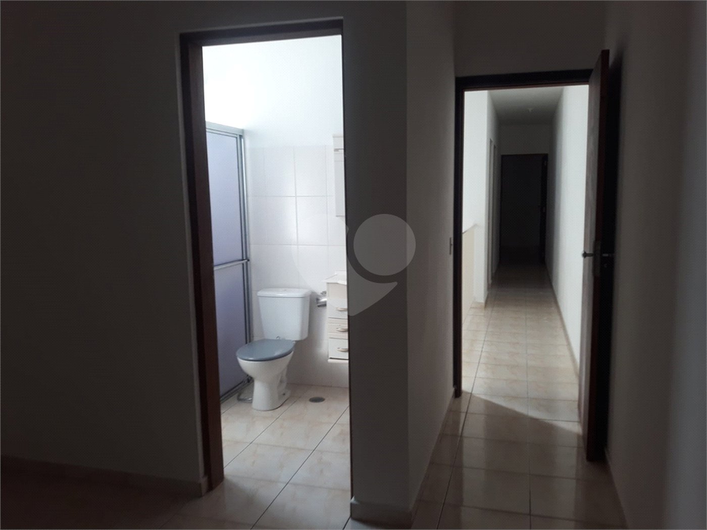 Sobrado para alugar com 3 quartos, sendo 1 suíte, em Esplanada Mendes Moraes, São Roque, SP