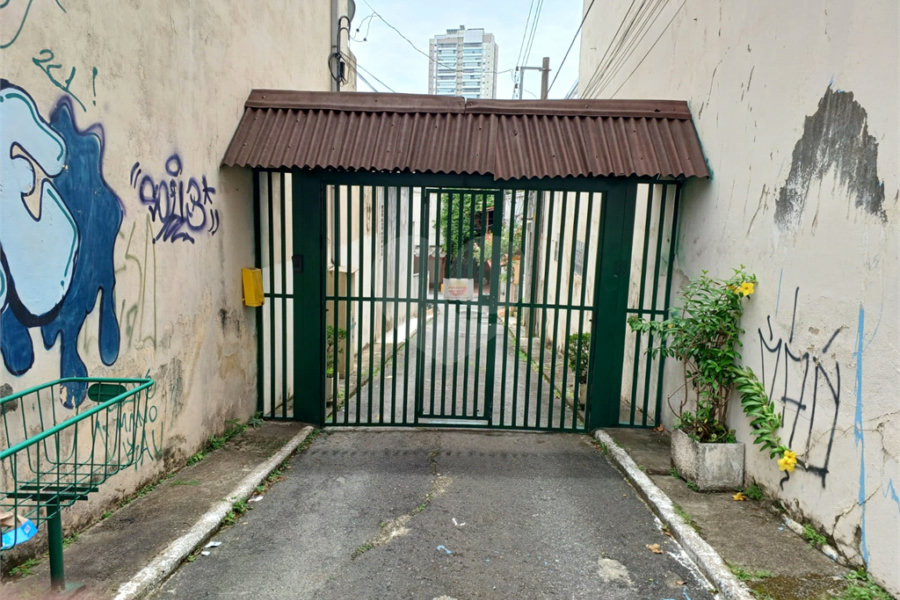 Sobrado à venda com 3 quartos em Santa Terezinha, São Paulo, SP
