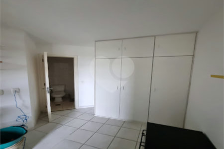Apartamento à venda com 2 quartos, sendo 1 suíte,  em Barra da Tijuca, Rio de Janeiro, RJ