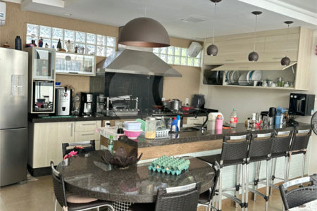 Sobrado à venda com 4 quartos, sendo 3 suítes, em Jardim Residencial Maggiore, Araraquara, SP