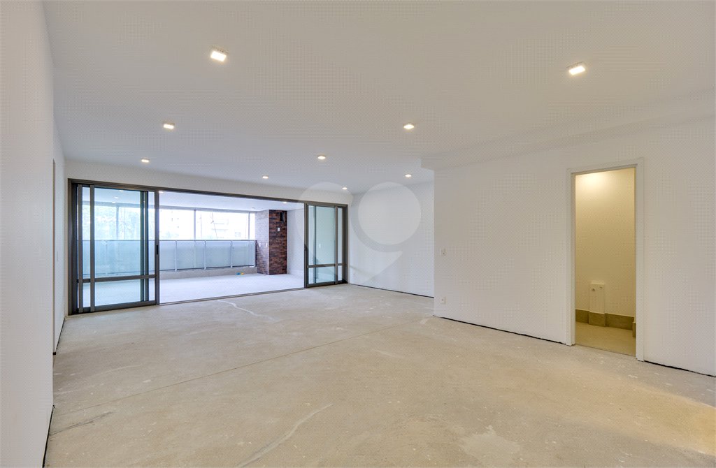 Apartamento à venda com 4 suítes em Campo Belo, São Paulo, SP