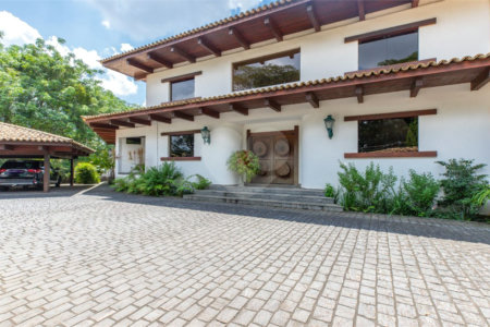 Casa à venda com 4 suítes em Granja Viana, Cotia, SP
