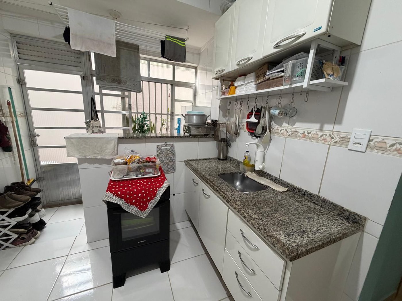 Apartamento com 2 dormitórios à venda, 62 m² por R$ 375.000,00 - Boqueirão - Santos/SP
