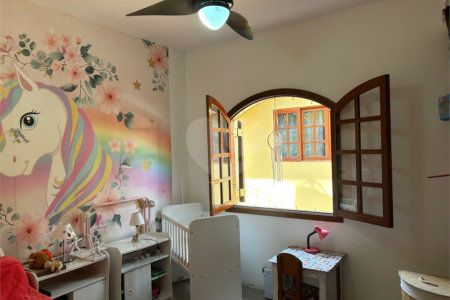 Casa de Vila à venda com 5 quartos, sendo 3 suítes,  em Jardim Hípico, São Paulo, SP