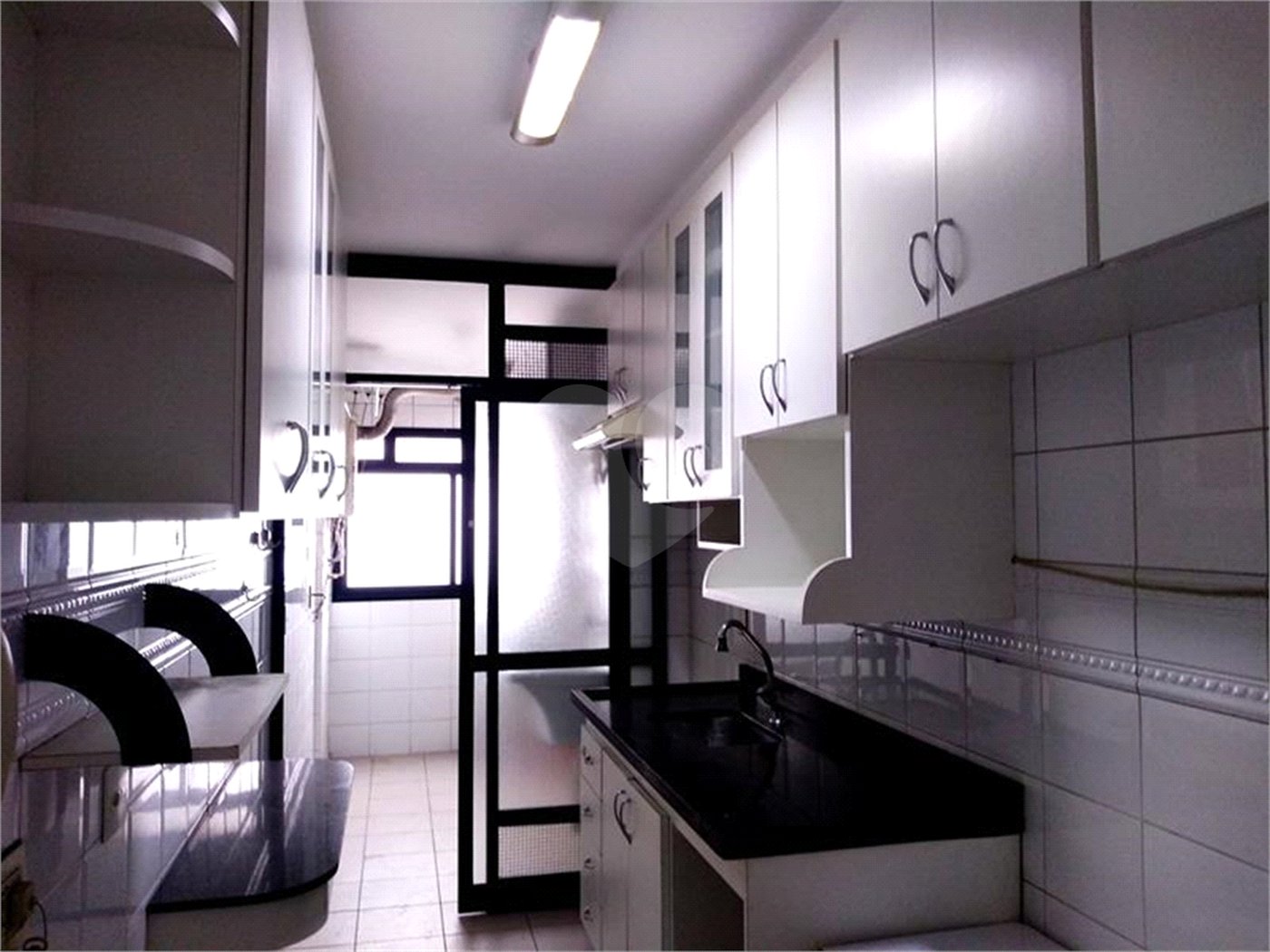 Apartamento à venda com 2 quartos, sendo 1 suíte, em Moema, São Paulo, SP