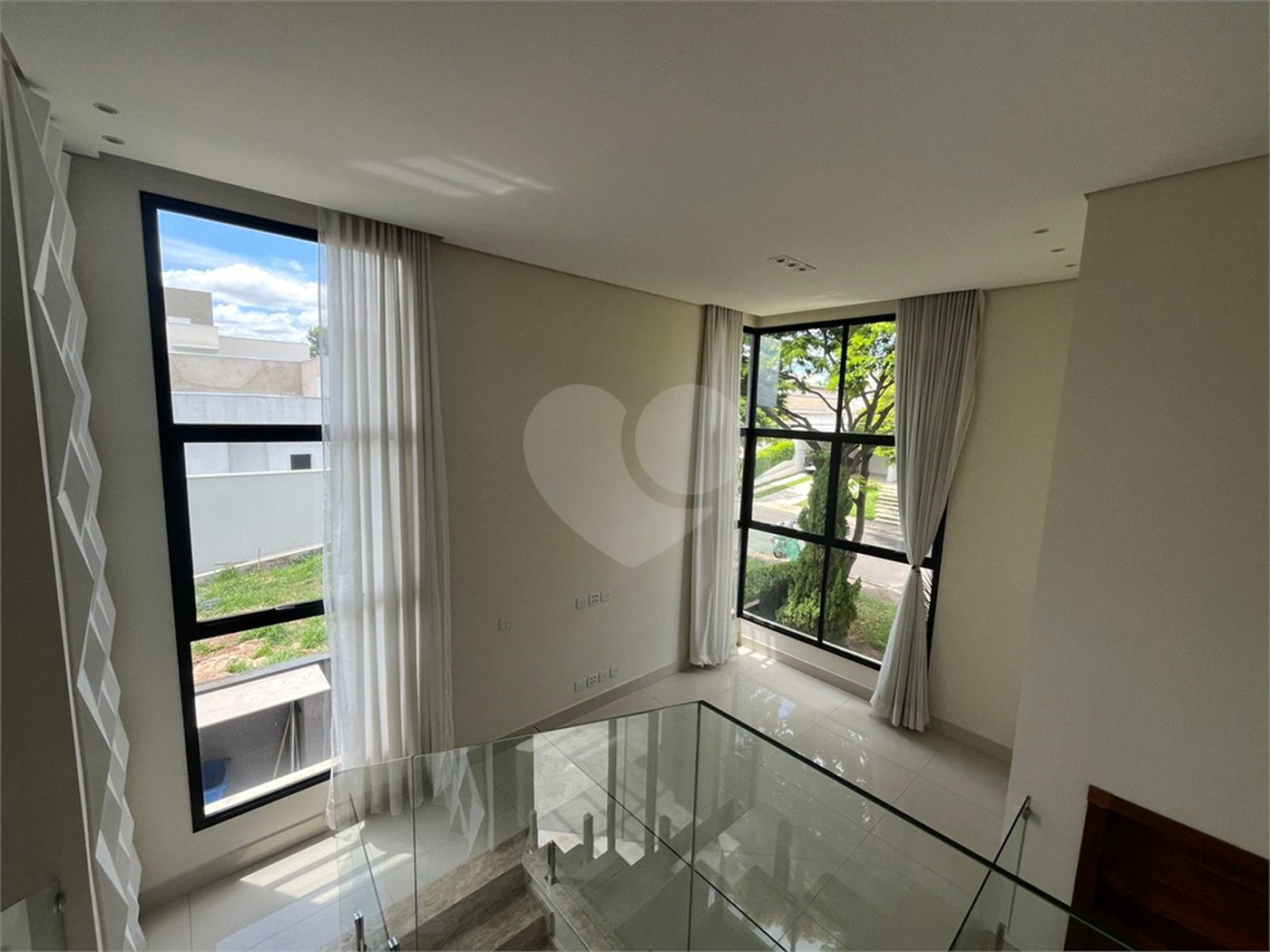 Casa à venda ou para alugar com 4 quartos, sendo 3 suítes, no condomínio Jardim Reserva Bom Viver de Indaiatuba, Indaiatuba - SP