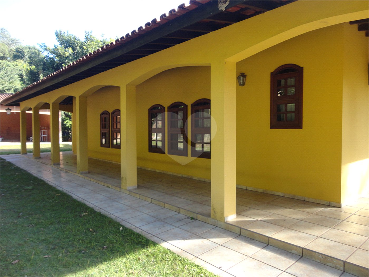 Chácara à venda com 4 suítes em Monte Alegre, Vinhedo, SP